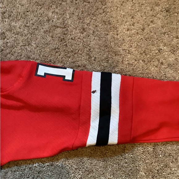 Rebok Chicago Blackhawks Toews Jersey Used - Picture 8 of 14